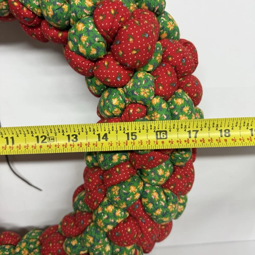 VTG Handmade‎ Quilted Christmas Wreath Country Chic 18